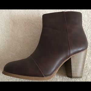 Brown ankle boots